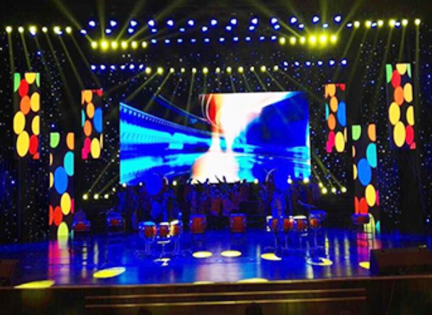 广州春晚P6室内led显示屏